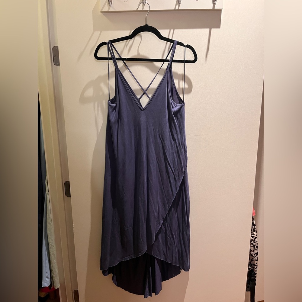 Lush flowy blue/grey midi dress
Size S